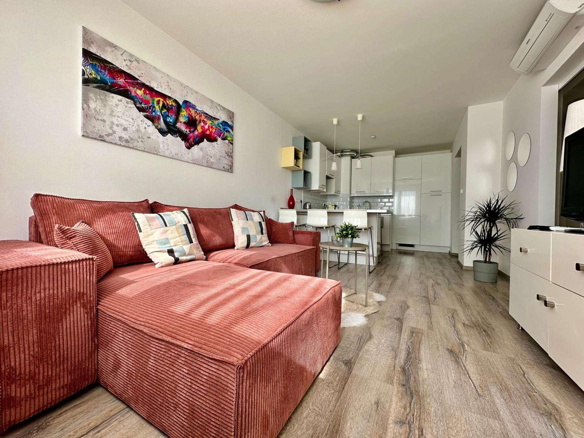 City Break Apartment - Private Garage, Ac, Balcony Budapest Eksteriør bilde
