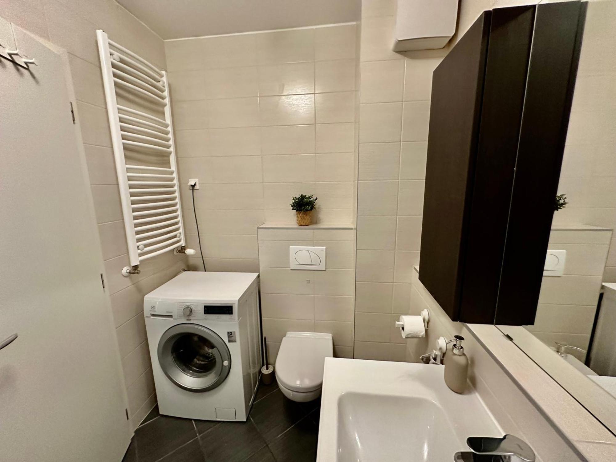 City Break Apartment - Private Garage, Ac, Balcony Budapest Eksteriør bilde